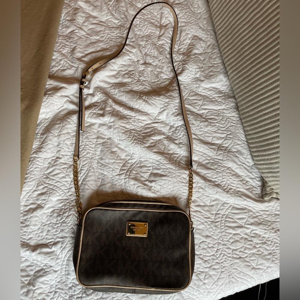 Michael Kors Jet Set Large Logo Crossbody